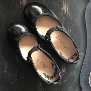 Toddler Tap Shoes 9Wide worn 1 season